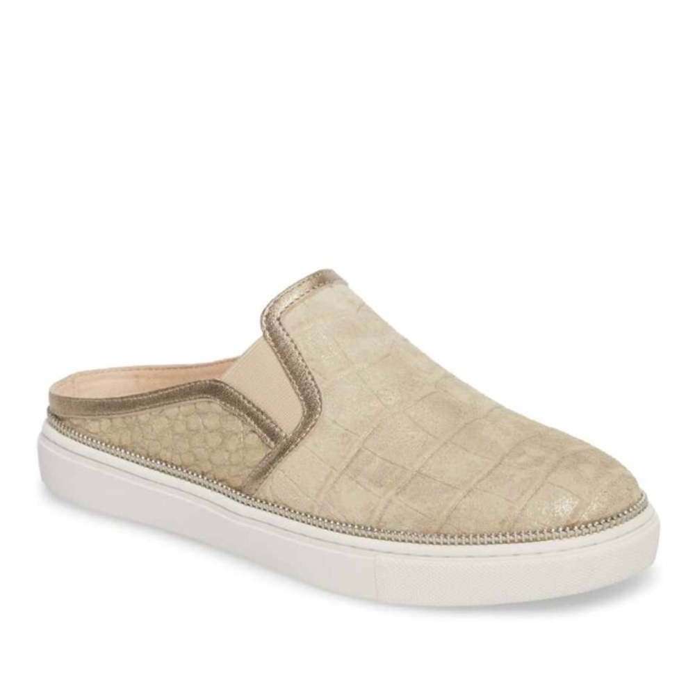 Botkier slip on sneaker